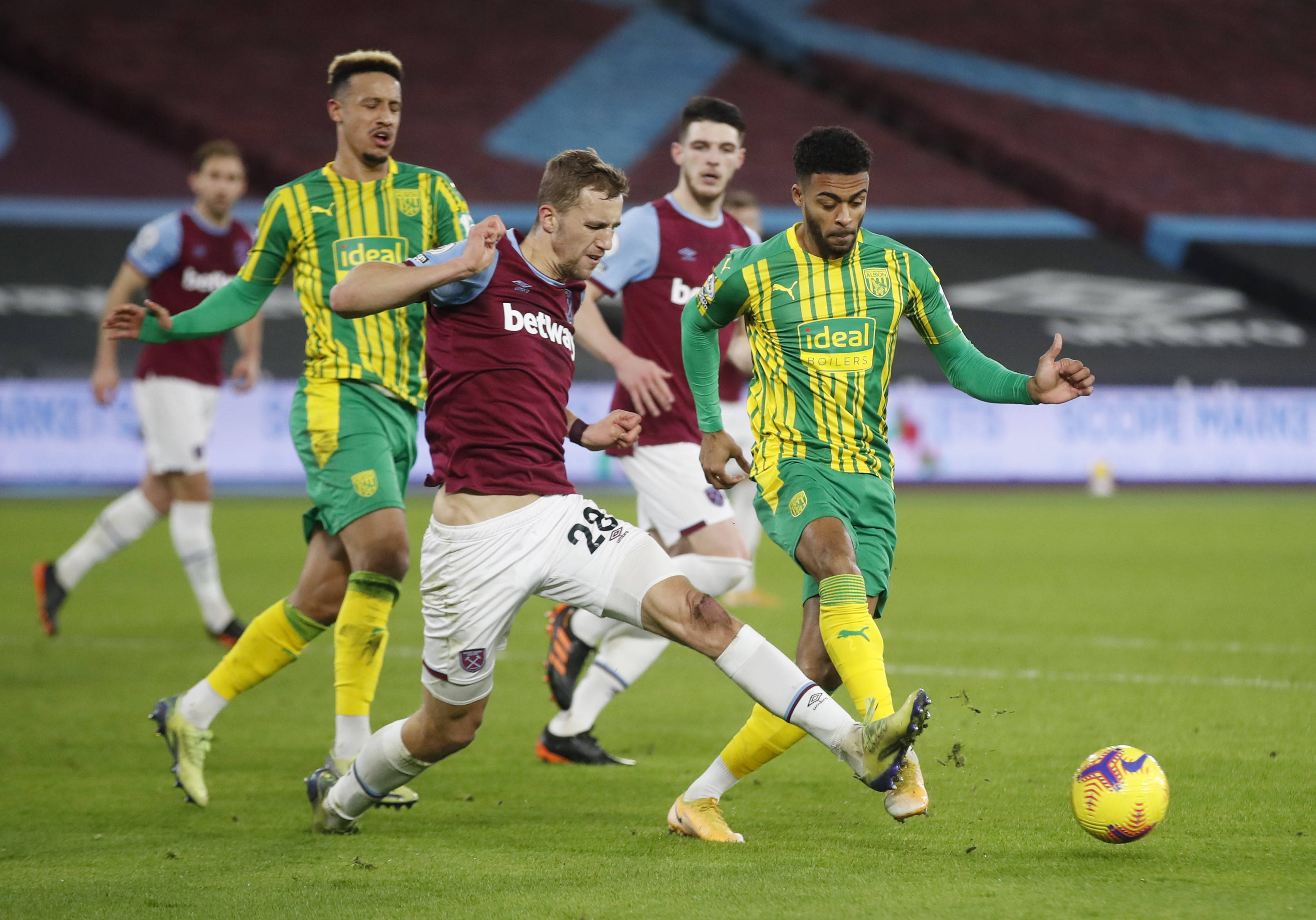 魯攜手日籍 魯攜手日籍